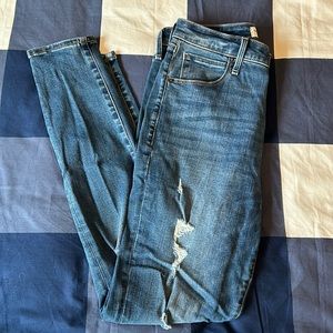 Abercrombie and Fitch curve love super skinny high rise. Size 28 or six.
